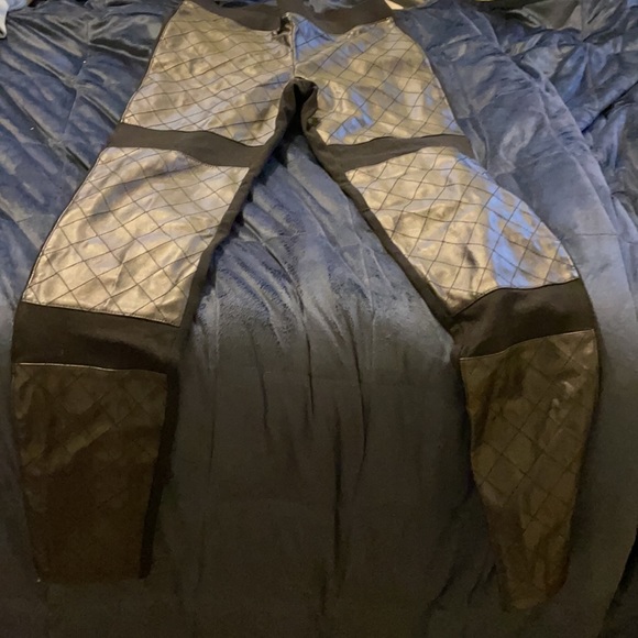 Bebe Leather Leggings - Picture 2 of 4